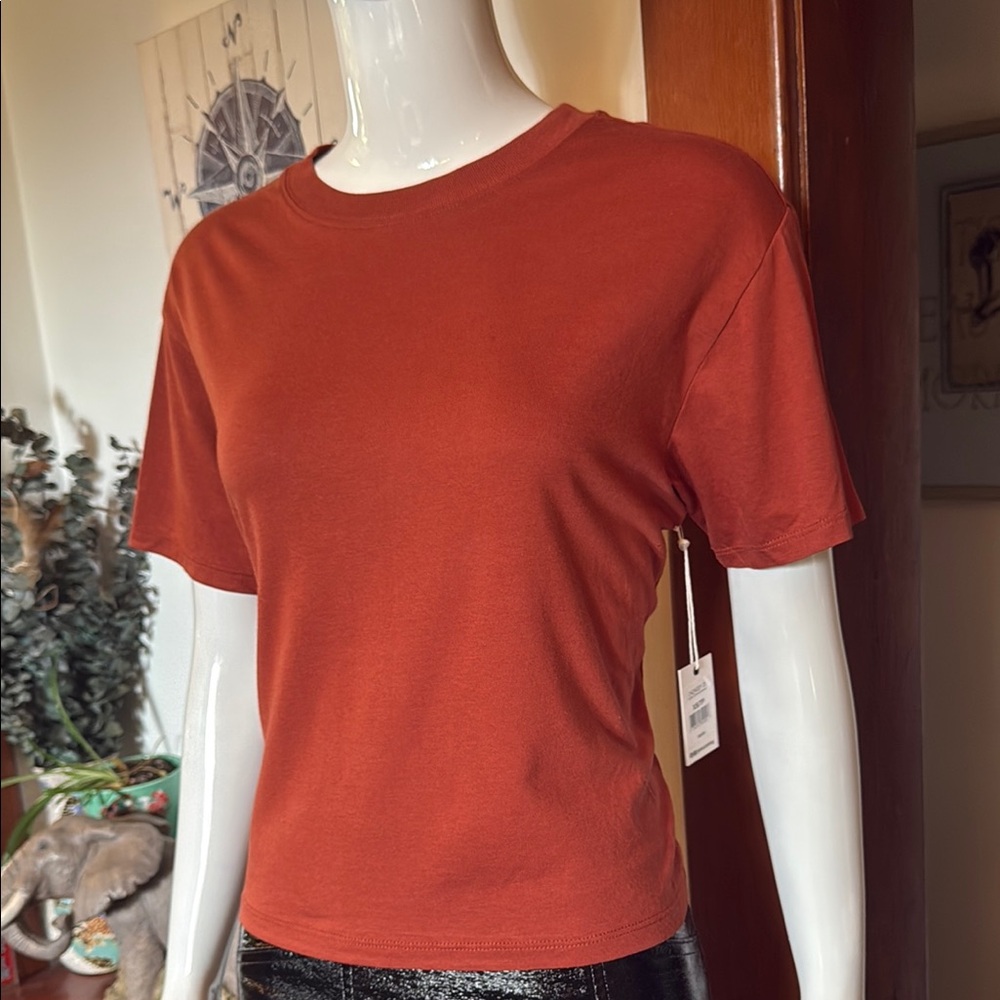 NWT size XS by DeX Rust Red Women's Top